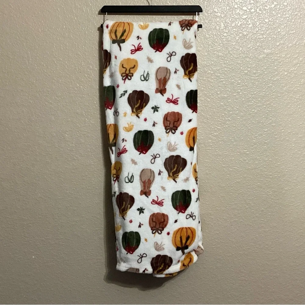 N/A cozy throw